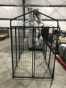 lot 11 image: HOMESTEAD DOGPET KENNEL, NO COVER