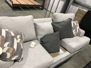 lot 13 image: COUCH, NEW