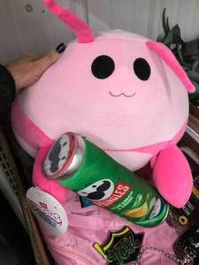 lot 88 image: ASSORTED CRAFT BOX