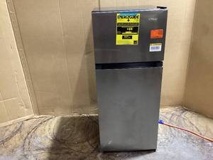 lot 31 image: Vissani 4.5 cu. ft. 2-Door Mini Refrigerator in Platinum Steel with Freezer