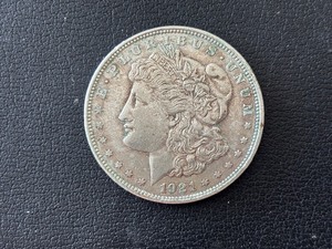 lot 4 image: 1921 Morgan Dollar