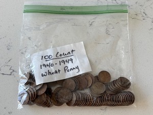 lot 13 image: 100 Lincoln Wheat Cents