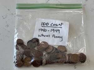 lot 23 image: 100 Lincoln Wheat Cents