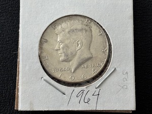 lot 33 image: 1964 Kennedy Half Dollar