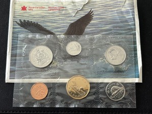 lot 57 image: 1991 Canada Mint Set