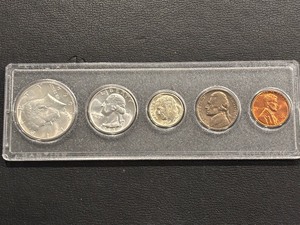 lot 59 image: 1964 Mint Set