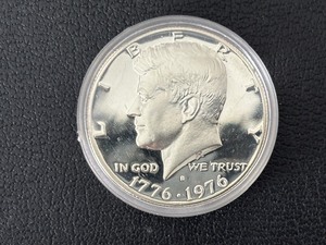 lot 21 image: 1976-S Bicentennial Kennedy Silver Half Dollar Proof