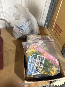 lot 25 image: Toys Lot