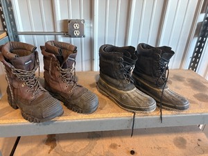 lot 32 image: 2 pair of boots
