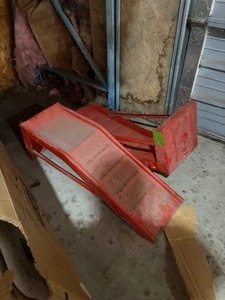 lot 7 image: Car Ramps