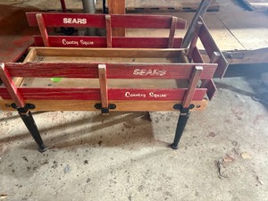 lot 11 image: Sears Wagon Coffee Table