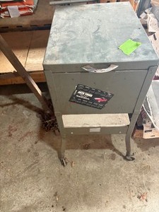 lot 14 image: metal rolling file stand