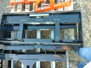 lot 36 image: Wolverine Pallet Fork Frame