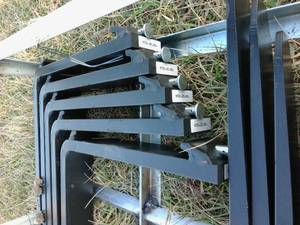 lot 68 image: Forklift fork