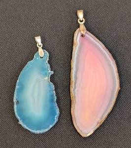 lot 10L image: Pair of Agate Slice Dyed Pendants, Blue and Pink