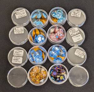 lot 18 image: Assorted Loose Swarovski Crystals in Multiple Shapes and Colors