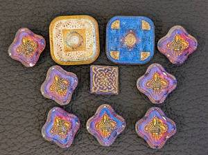 lot 46 image: Set of 10 Czech Glass Buttons Decorative Assorted Designs