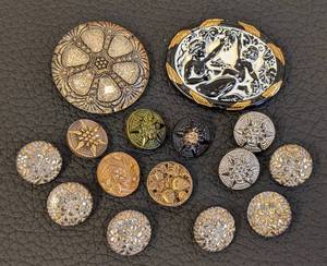 lot 72 image: Collection of 15 Vintage Czech Glass Buttons Assorted Designs