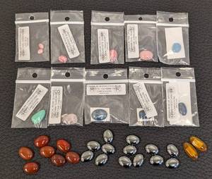 lot 108 image: Collection of Assorted Loose Stone Cabochons up to 13x18mm