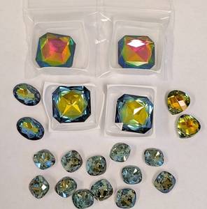 lot 148 image: Swarovski Art 4675 Sahara UNF 23mm Crystal - Assorted AB Gems Lot