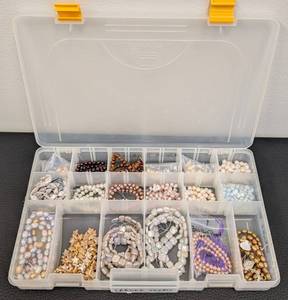 lot 173 image: Cultured Pearl Bead Lot - Loose Rounds, Baroque & Strand Pearls in Organizer