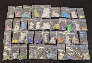 lot 176 image: Flower & Leaf Bead Packs - Floral Craft Beads, 40 Packs