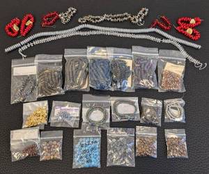 lot 201 image: Rondelle Beads - 29 PacksStrands, Iridescent Colors