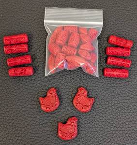 lot 204 image: Cinnabar Bird Beads - Red Carved Beads, 1-Inch Birds, Mixed Lot
