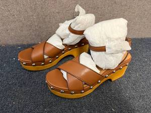 lot 53 image: Coach Womens Astor - 7.5