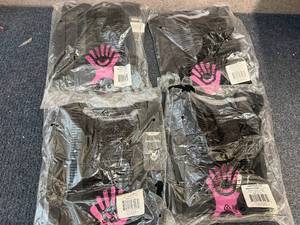 lot 74 image: 4 Hydro Flask Brand T-Shirts