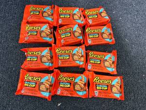 lot 229 image: 12 ReeseS Caramel Big Cups