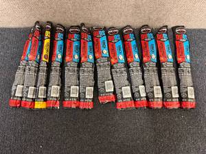 lot 238 image: 12 Jack Links Duos