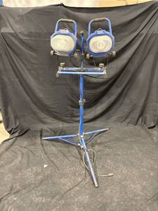 lot 1303 image: Smart Electrician Work Light
