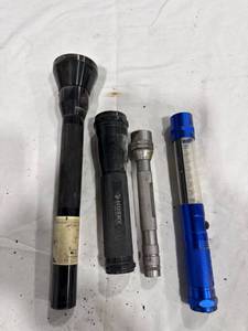 lot 1331 image: Assorted Metal Flashlights Lot