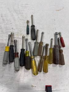 lot 1343 image: Assorted Nut Driver Lot