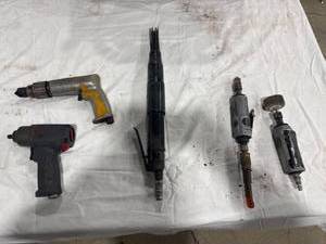 lot 1359 image: Pneumatic Tool Assortment