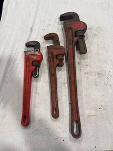 lot 1360 image: Set of 3 Pipe Wrenches