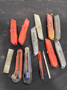 lot 1368 image: Assorted Utility Knives Lot