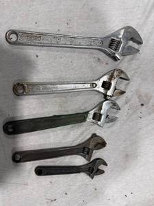 lot 1395 image: Lot of 5 Adjustable Wrenches