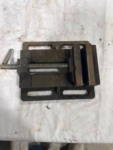 lot 1427 image: Metal Machine Vise