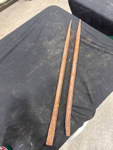 lot 1438 image: Metal Pry Bar Pair