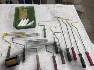 lot 1441 image: Assorted Paint Rollers and Tray