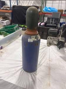 lot 1447 image: Compressed Gas Cylinder