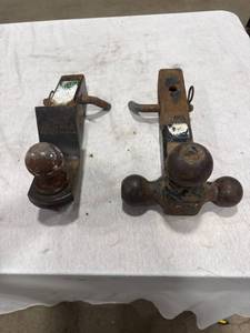 lot 1460 image: Trailer Hitch Ball Mounts
