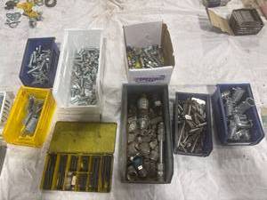 lot 1463 image: Assorted Industrial Hardware Lot