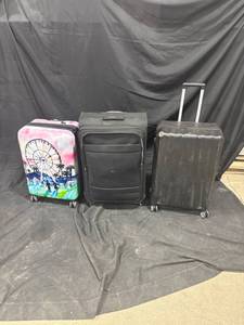 lot 1468 image: Assorted Rolling Luggage Set