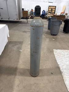 lot 1479 image: Compressed Gas Cylinder