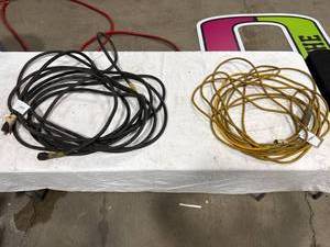lot 1485 image: Two Electrical Extension Cords