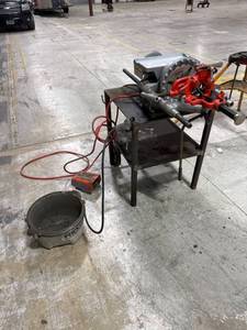 lot 1493 image: Ridgid 300 Pipe Threader with Cart