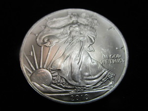 lot 35 image: 2010 American Eagle $1